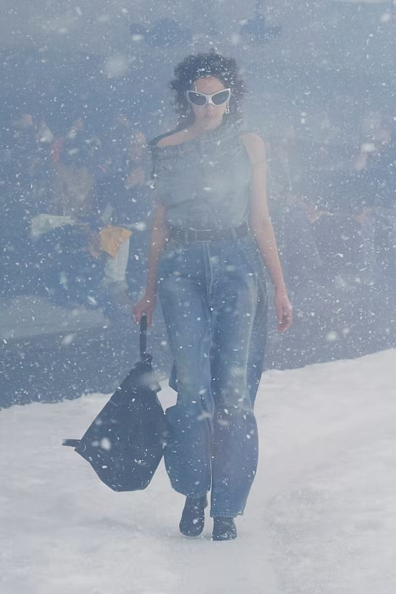 BALENCIAGA WINTER 2022 DENIM SKIRT TOP