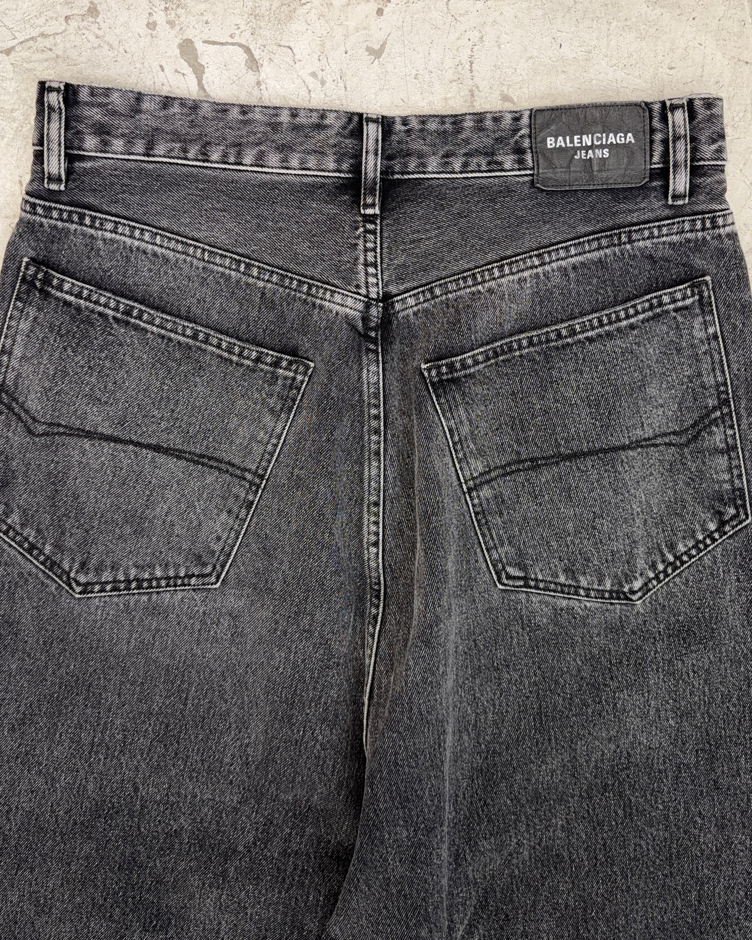 BALENCIAGA FW22 LOW WAIST BAGGY DENIM JEANS