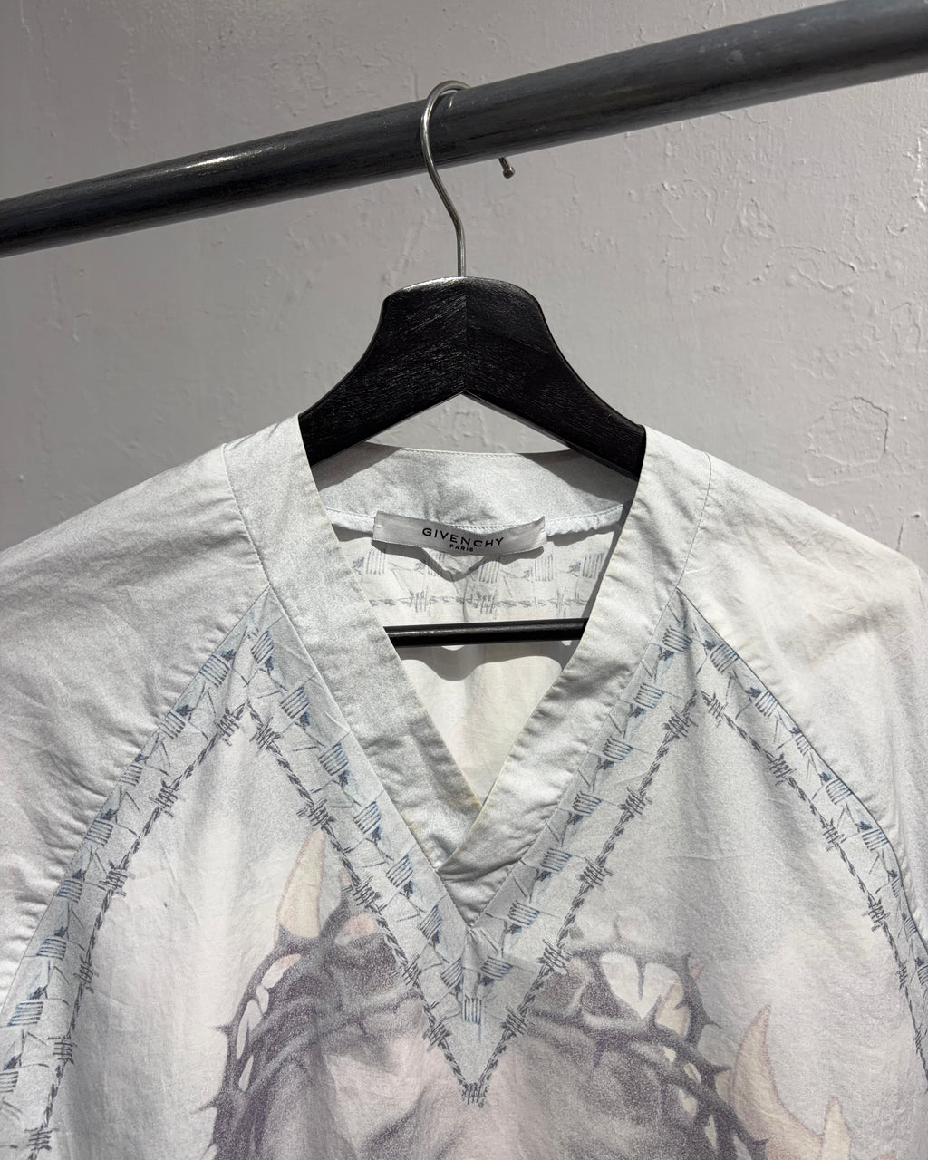 GIVENCHY SS16 JESUS CHRIST V-NECK TEE