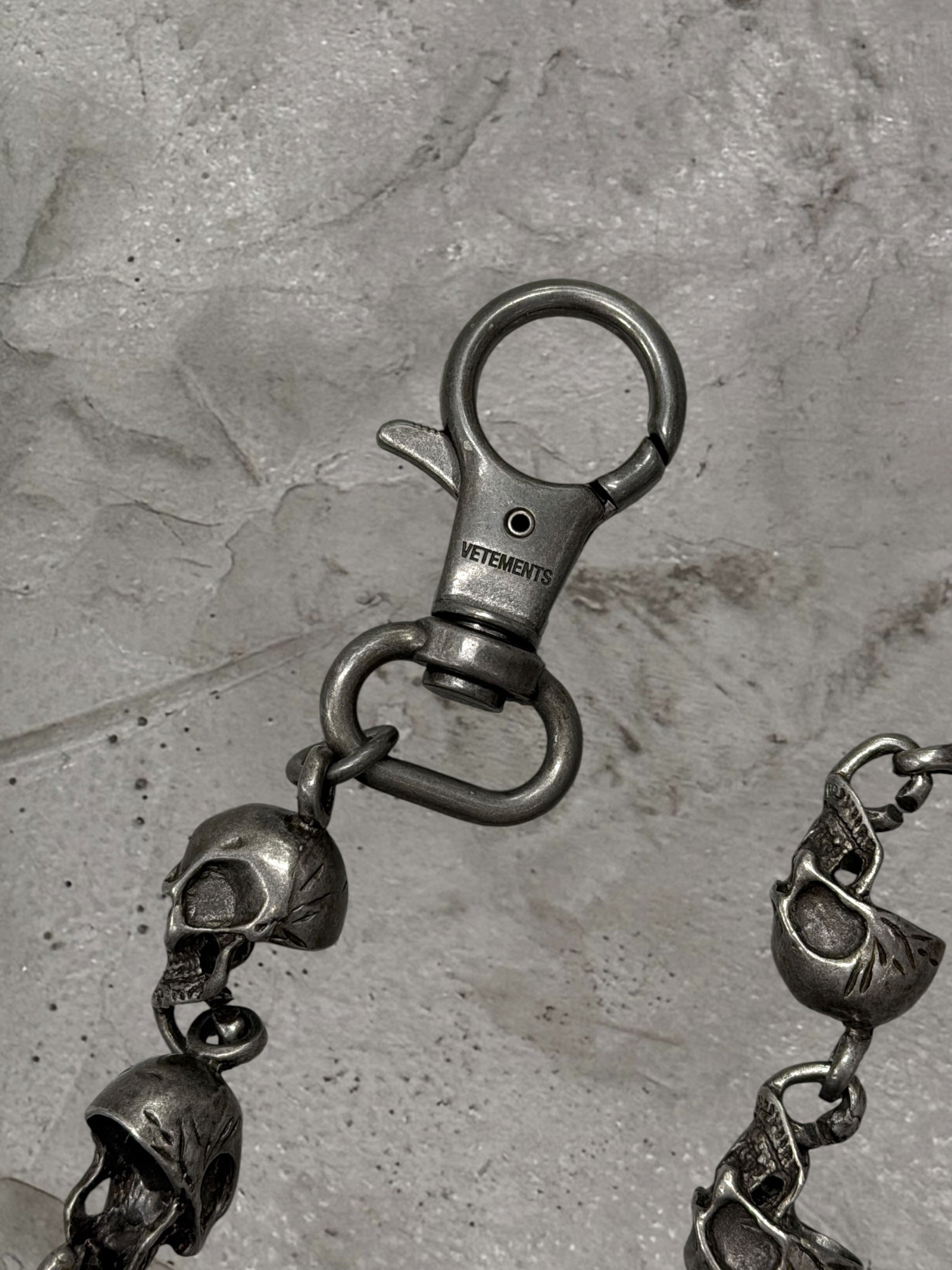 VETEMENTS FW19 METAL SKULL CHAIN