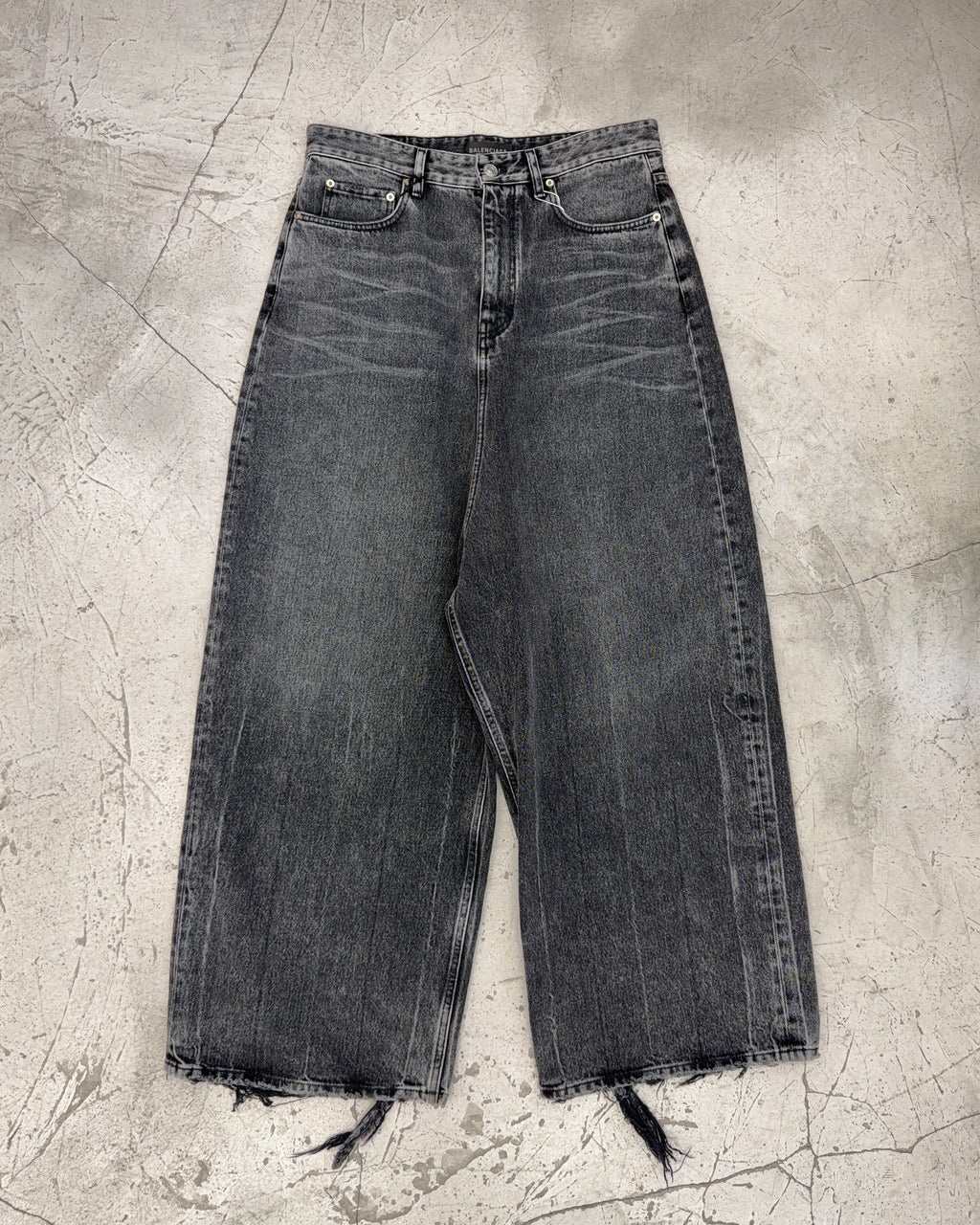 BALENCIAGA FW22 LOW WAIST BAGGY DENIM JEANS