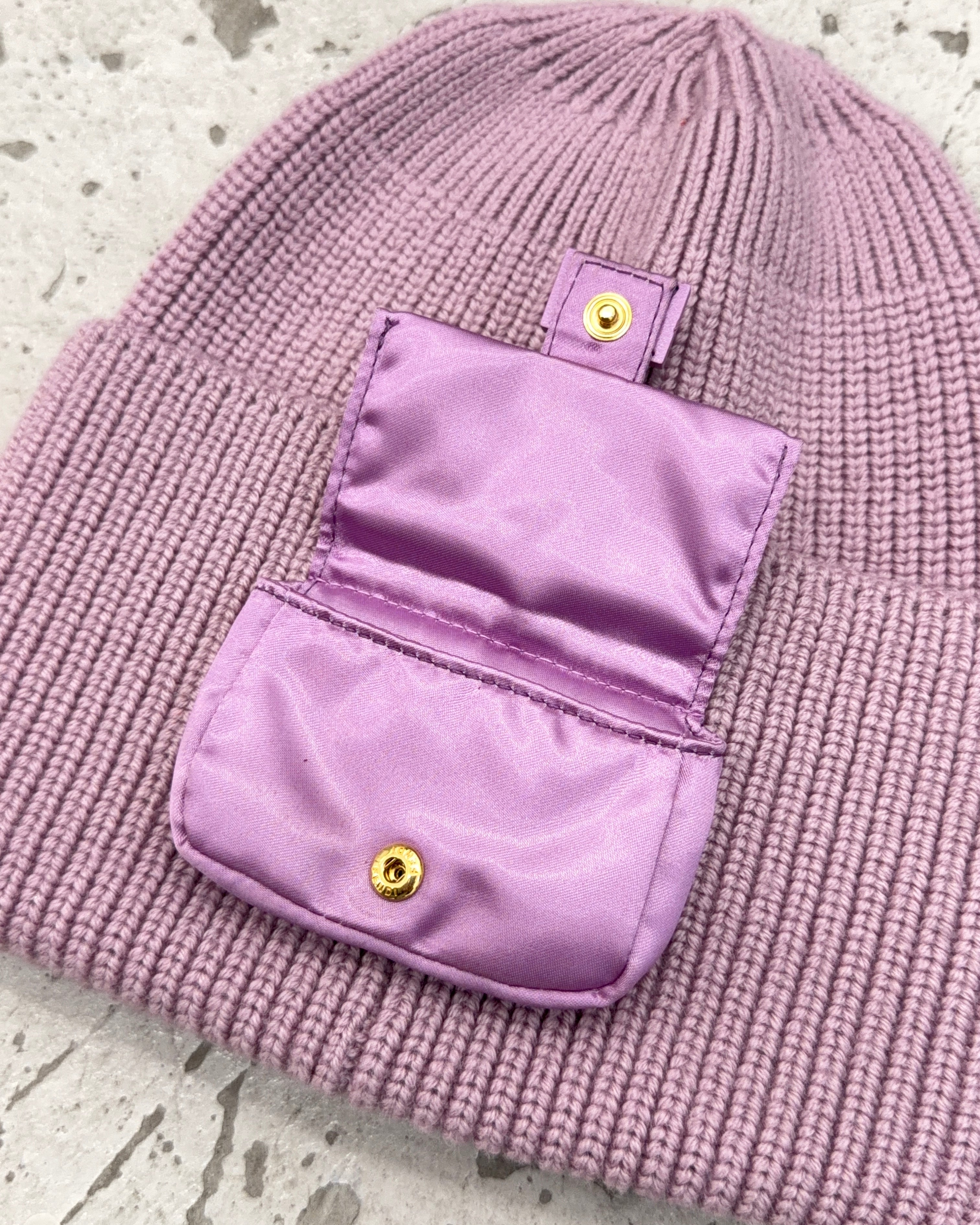 FENDI BAGUETTE KNITTED BEANIE