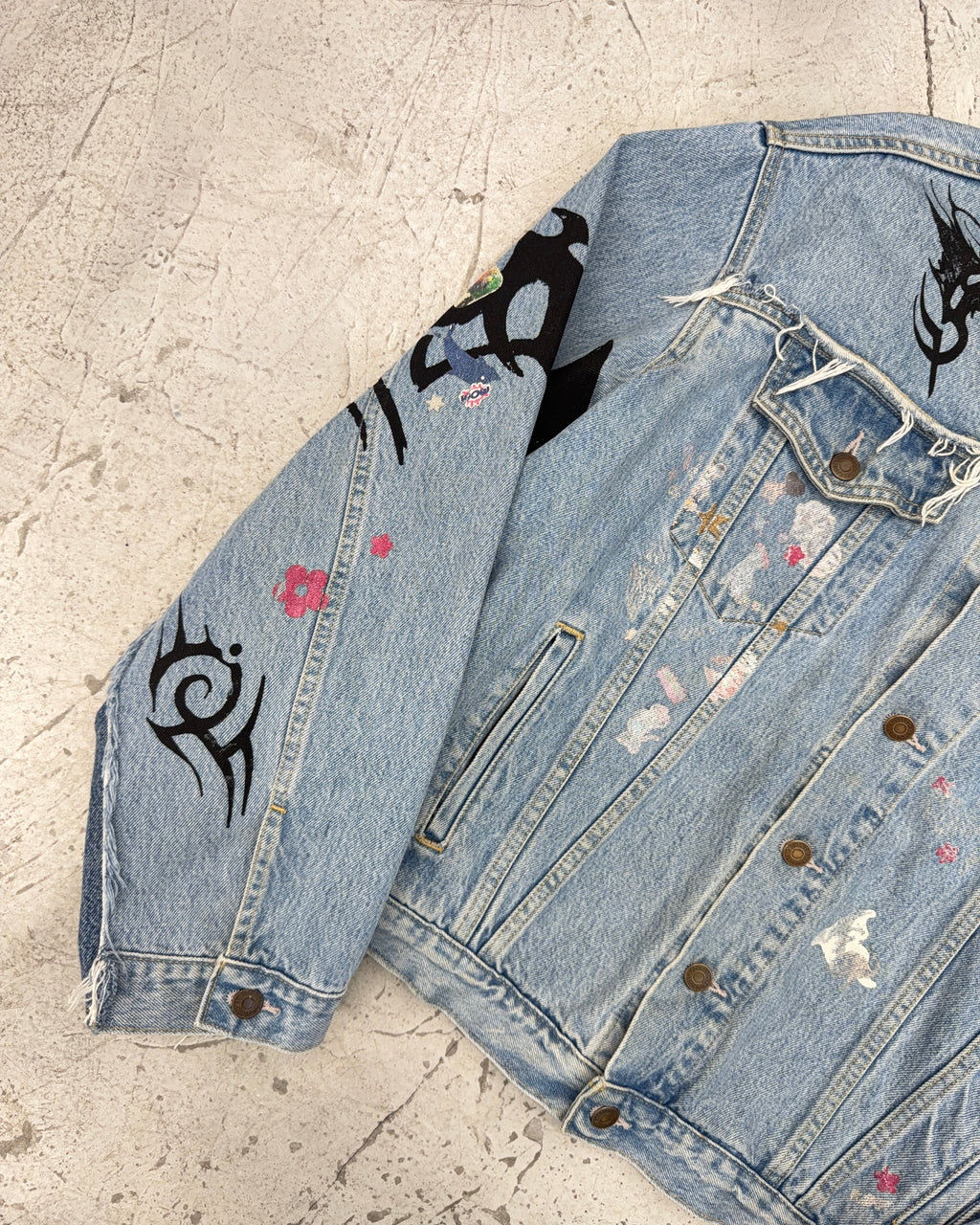 LEVIS X VETEMENTS FW18 TRIBAL STICKER DENIM JACKET