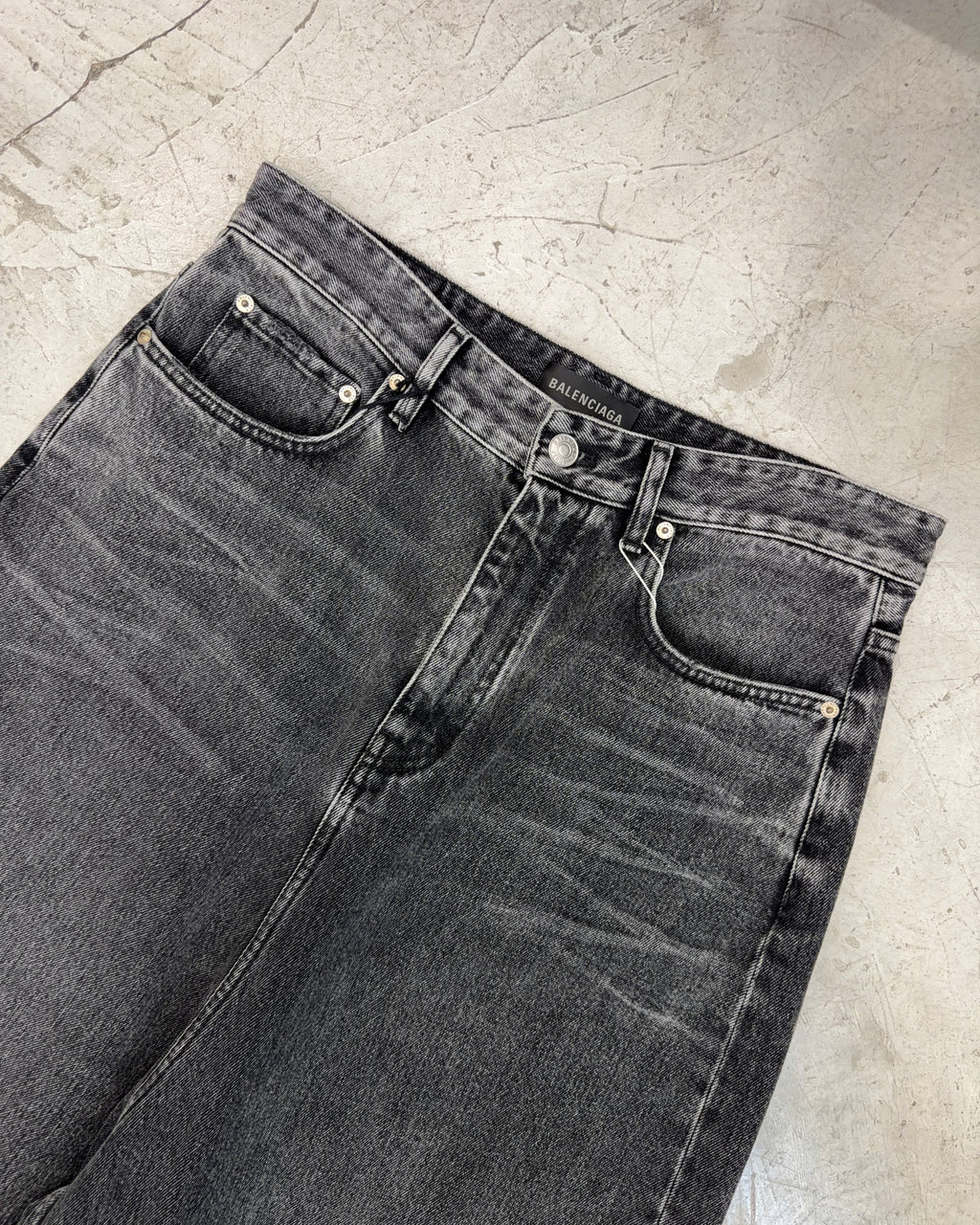 BALENCIAGA FW22 LOW WAIST BAGGY DENIM JEANS