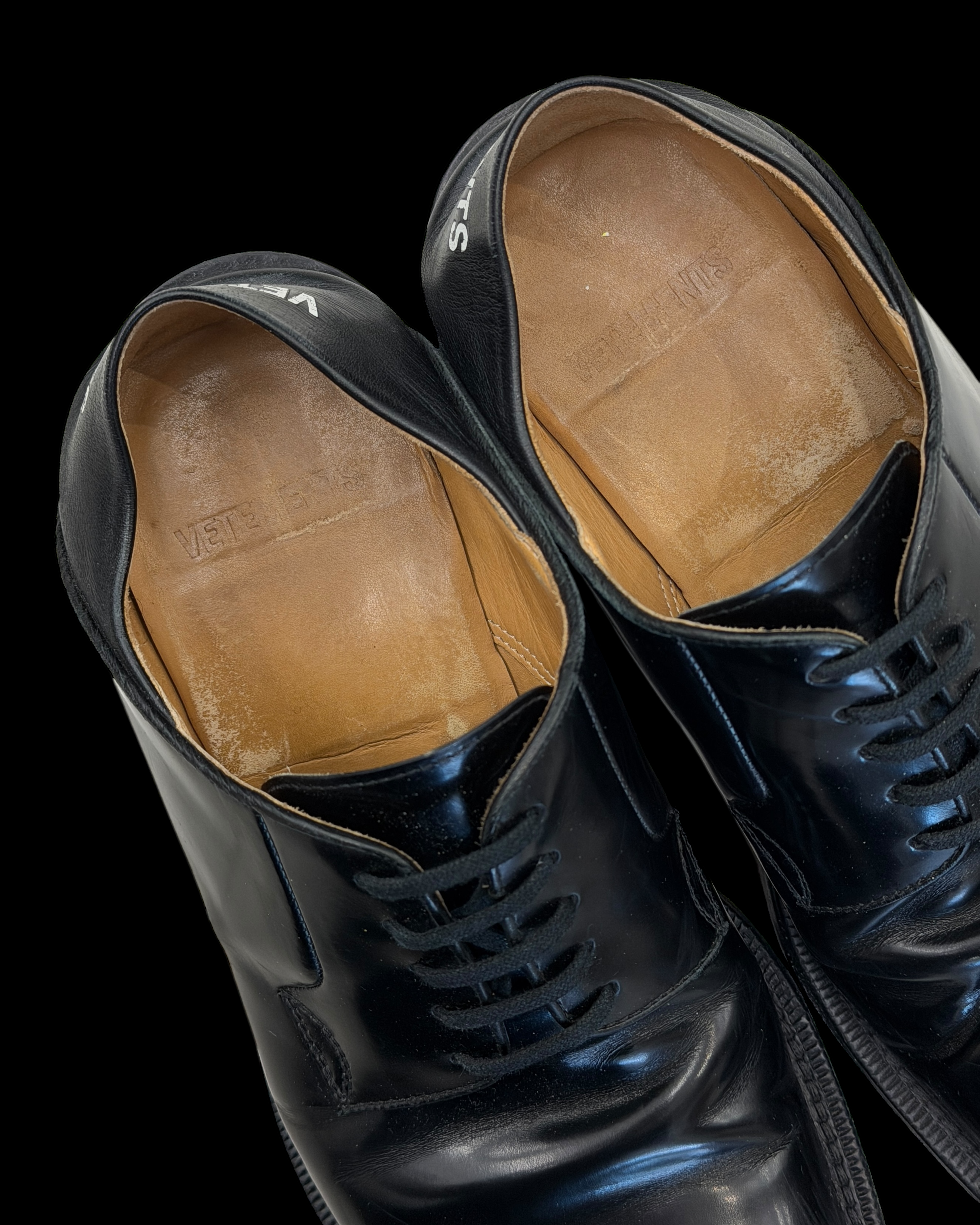 VETEMENTS SS18 COLLAPSIBLE HEEL LOGO DERBY