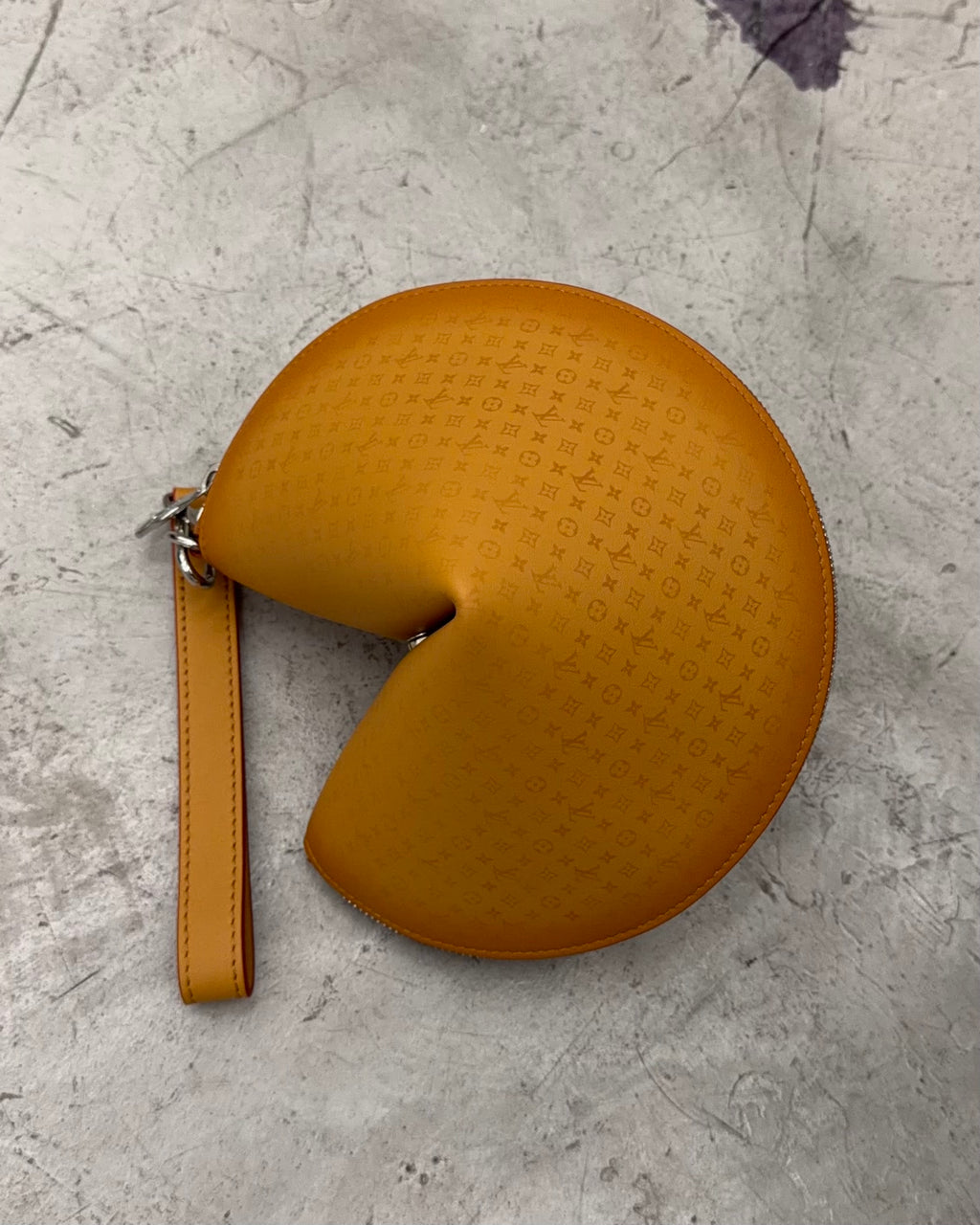 LOUIS VUITTON SPRING 2023 FORTUNE COOKIE BAG